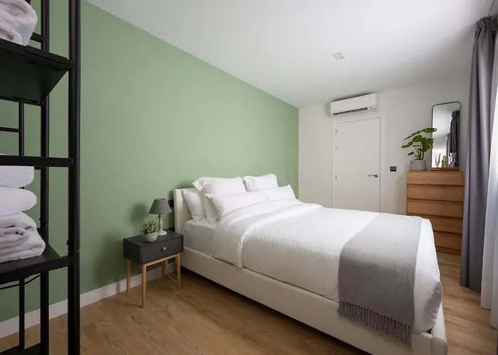 Superior One-Bedroom Apartment