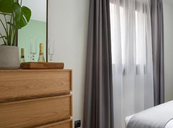 Superior One-Bedroom Apartment